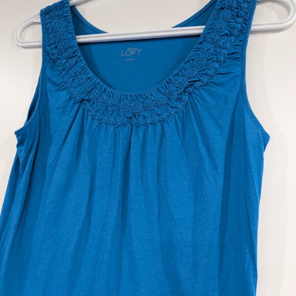 Ann Taylor LOFT Smocked Tank Top Blue Size Small - Picture 2 of 7
